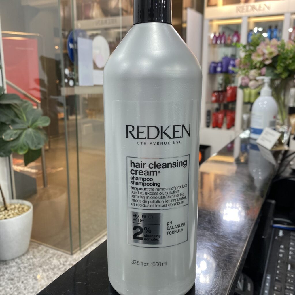 REDKEN HAIR CLEANSING CREAM CLARIFYING SHAMPOO 1L that removes product build up